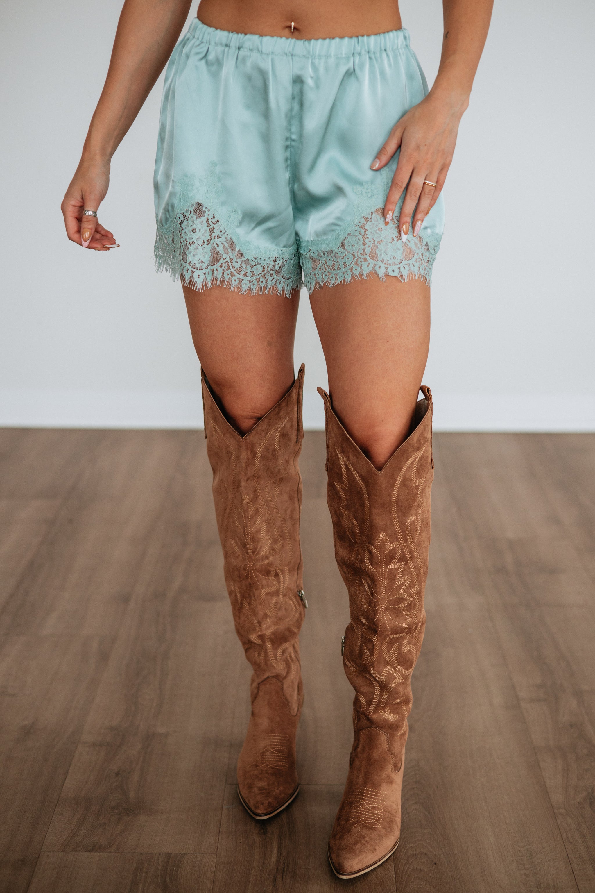 GWENDOLYN SATIN SHORTS